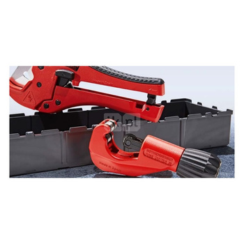 Zestaw narzędzi ręcznych z TC 35 i TC 42 w ROBOX